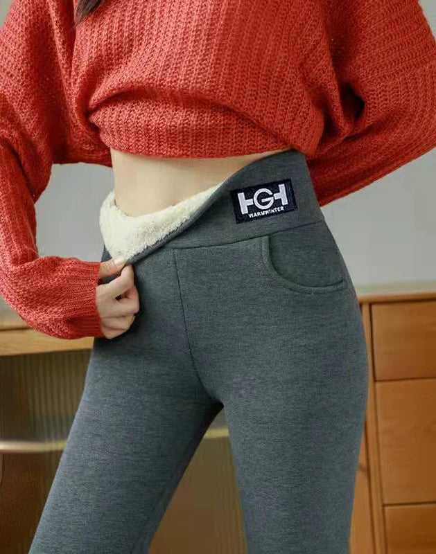 Dark gray fleece lined leggings high waist detail with pockets - thermal pants close-up