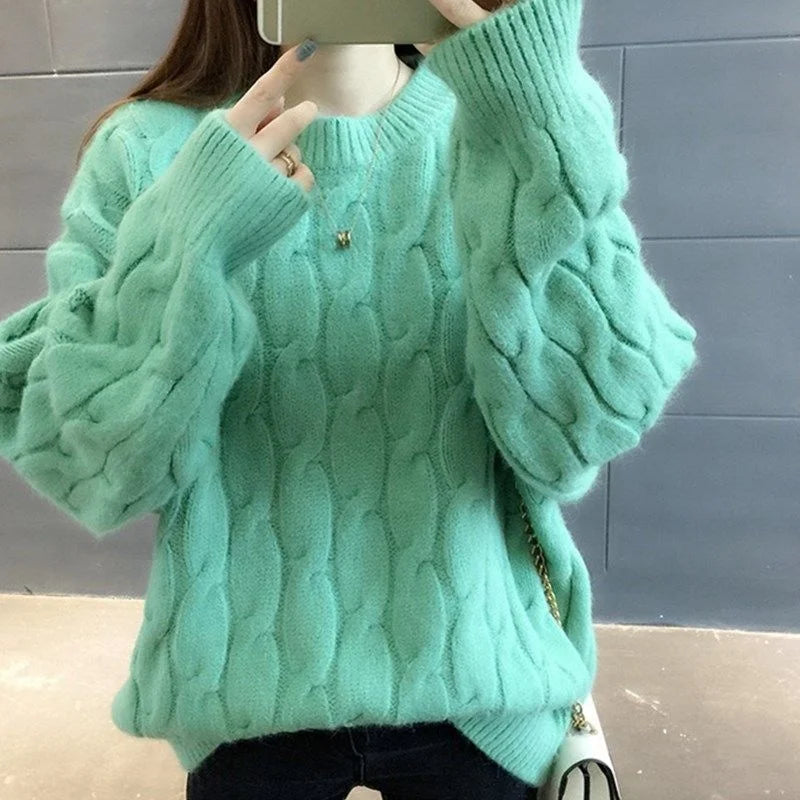 Women's cashmere blend pullover in mint green twisted knit O-neck loose fit sweater - front view detail