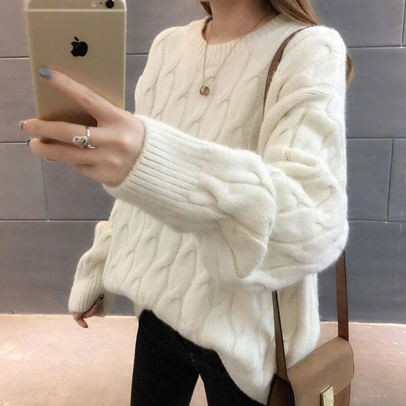 Women's cashmere blend pullover in white twisted knit O-neck loose fit sweater - front view with bag