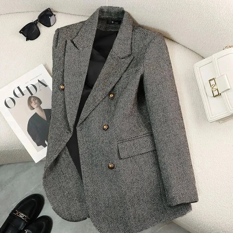 Women's slim fit blazer in gray herringbone tweed with gold buttons - double-breasted jacket, flat lay view