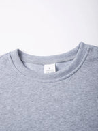 Sweat-shirt à col rond pour homme, couleur gris clair, détail du col côtelé