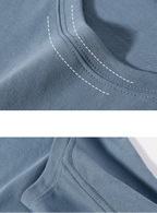 Detailansicht der Kragennaht des Langarm-T-Shirts