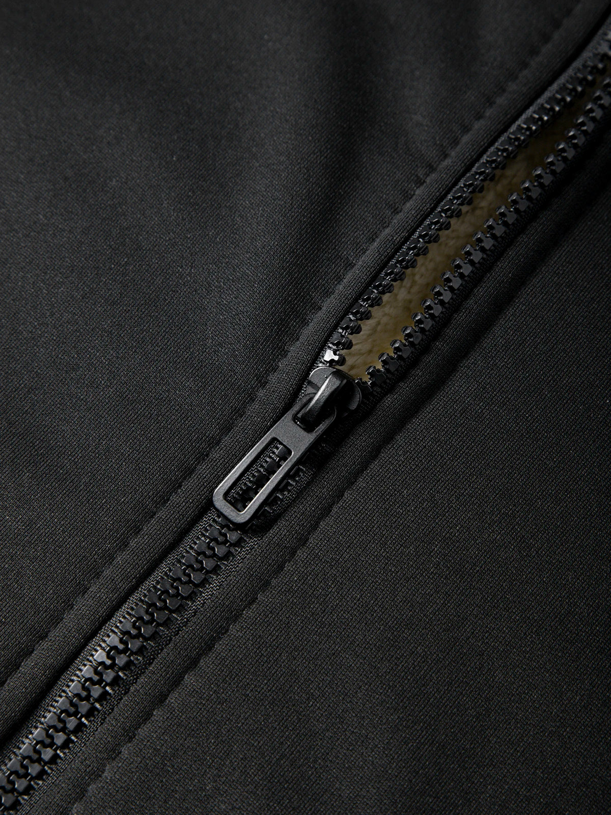 Men's Sherpa Lined Hooded Jacket - full zip detail